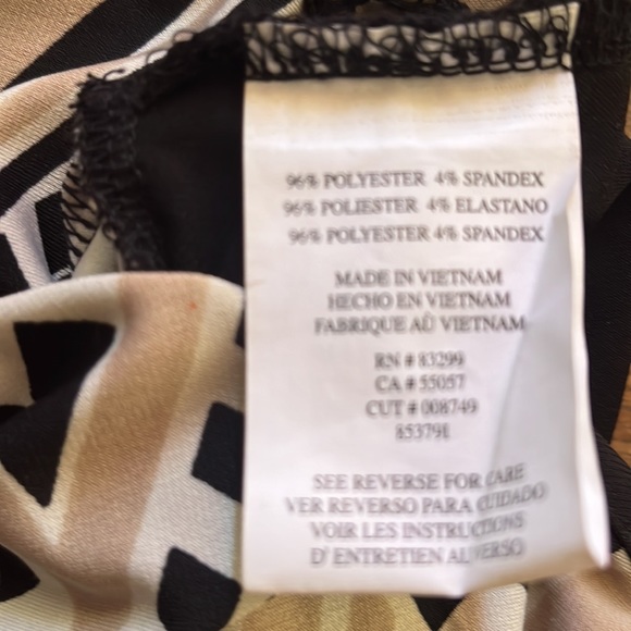 Ladie’s Small dress - Picture 3 of 3